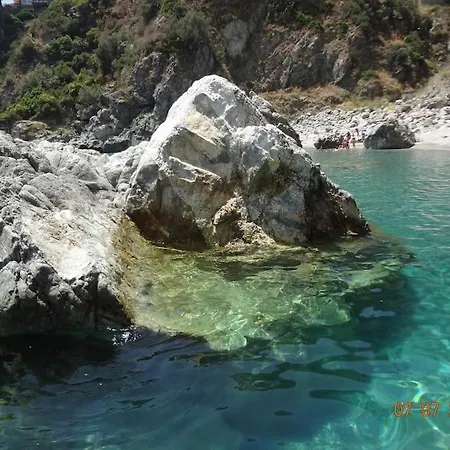 Trilocale Imminens Mari كوبانيلو