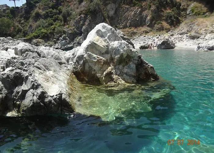 Trilocale Imminens Mari كوبانيلو